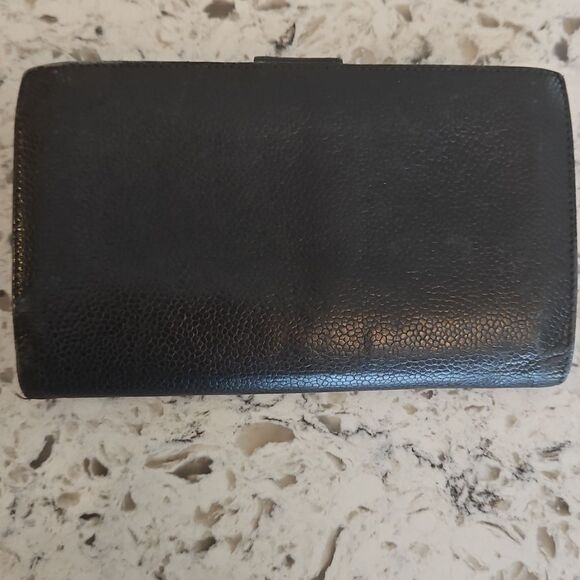 Chanel Caviar Timeless CC Black Leather Wallet with Kisslock Closure - Picture 3 of 17